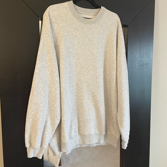 Essential Crew - Picture 5 of 9